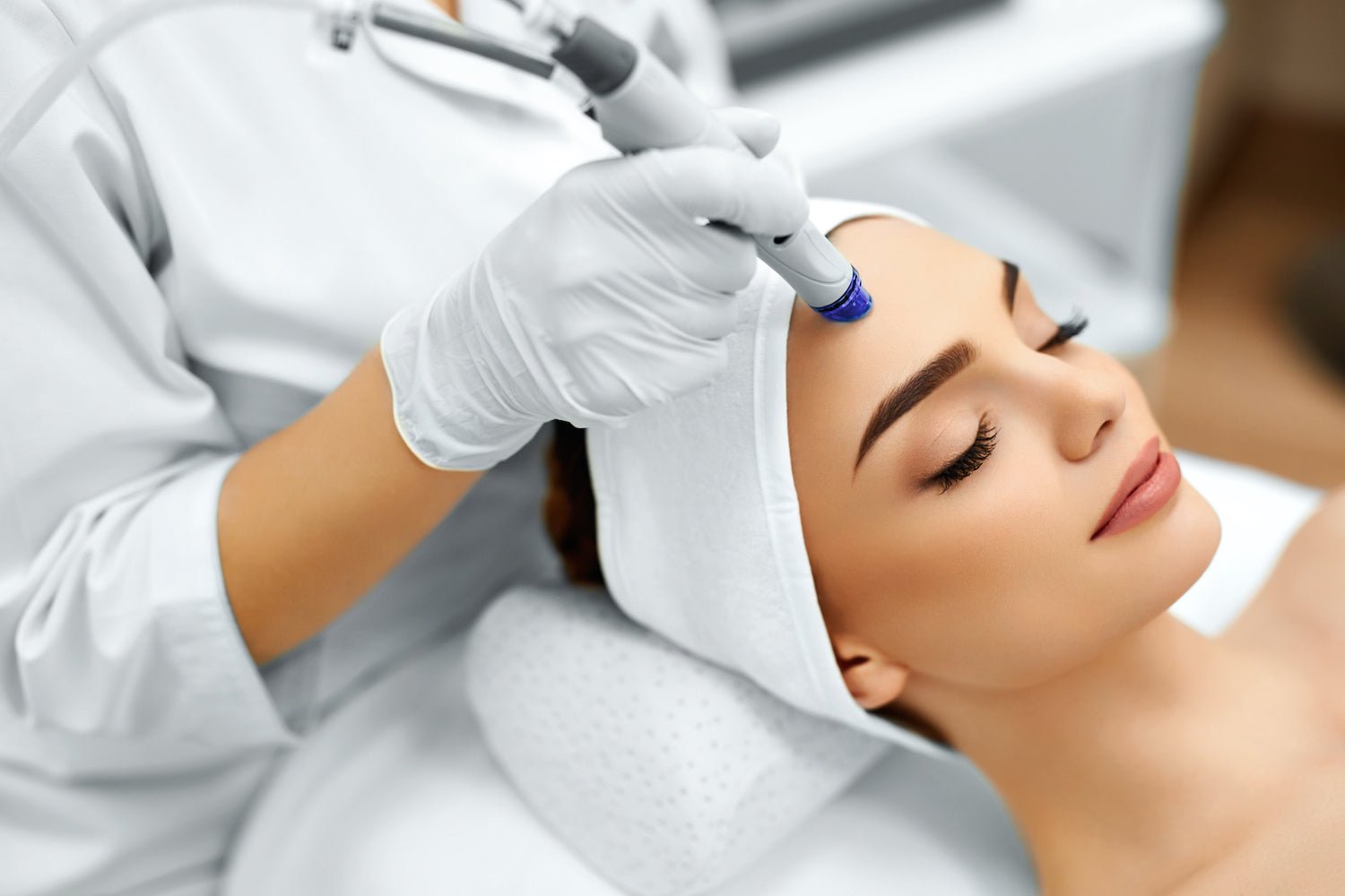 Why A Spa Facial Is Crucial To Anti-Aging - Logan Skincare